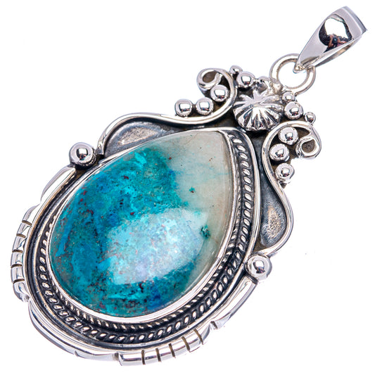 Apatite pendant in .925 sterling silver with oval blue-green cabochon and decorative bail
