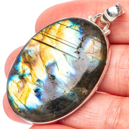 Labradorite Pendant 2" (925 Sterling Silver) P43033