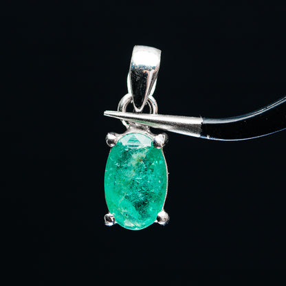 Oval green gemstone pendant in .925 sterling silver with rectangular bail