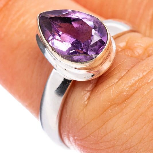 Amethyst gemstone ring in .925 sterling silver, faceted oval purple stone close-up