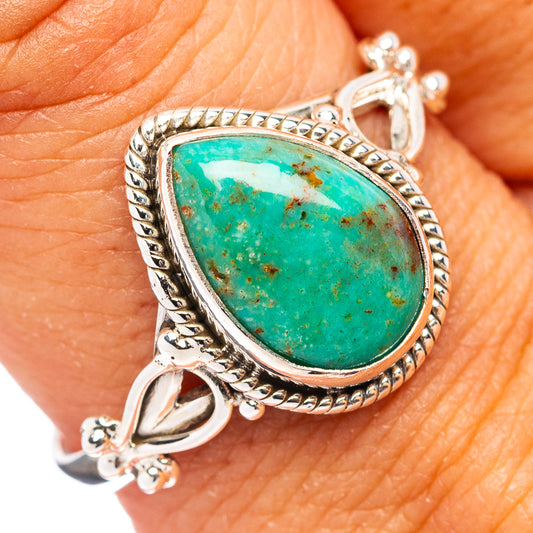 Turquoise teardrop ring in .925 sterling silver with rope bezel and textured detailing