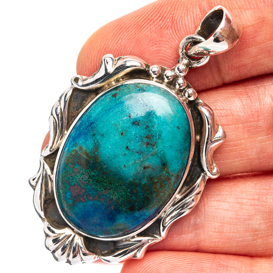 Chrysocolla pendant in .925 sterling silver, oval bezel with blue-green stone detail