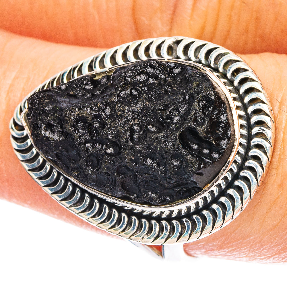925 sterling silver oval black stone ring with ribbed bezel and textured border
