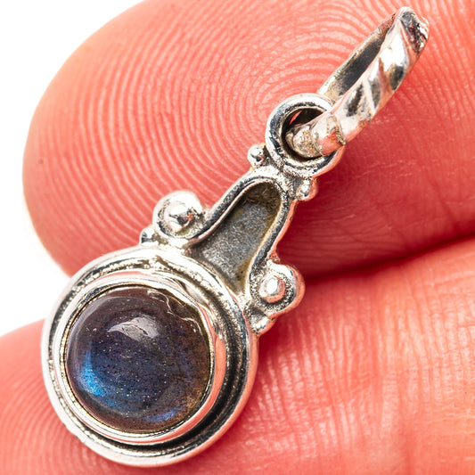 Sterling silver labradorite pendant with round bezel and blue flash gemstone