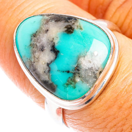 Sterling silver turquoise ring with oval cabochon, matrix pattern detail