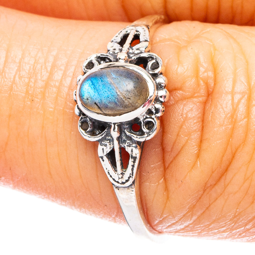 Labradorite 925 Sterling Silver Ring Size 7.75 (925 Sterling Silver) R6323
