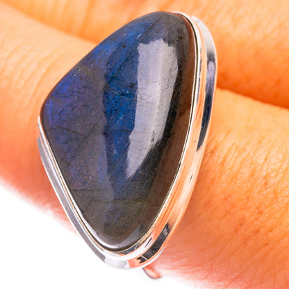 Large Labradorite Ring Size 9.5 (925 Sterling Silver) R141194