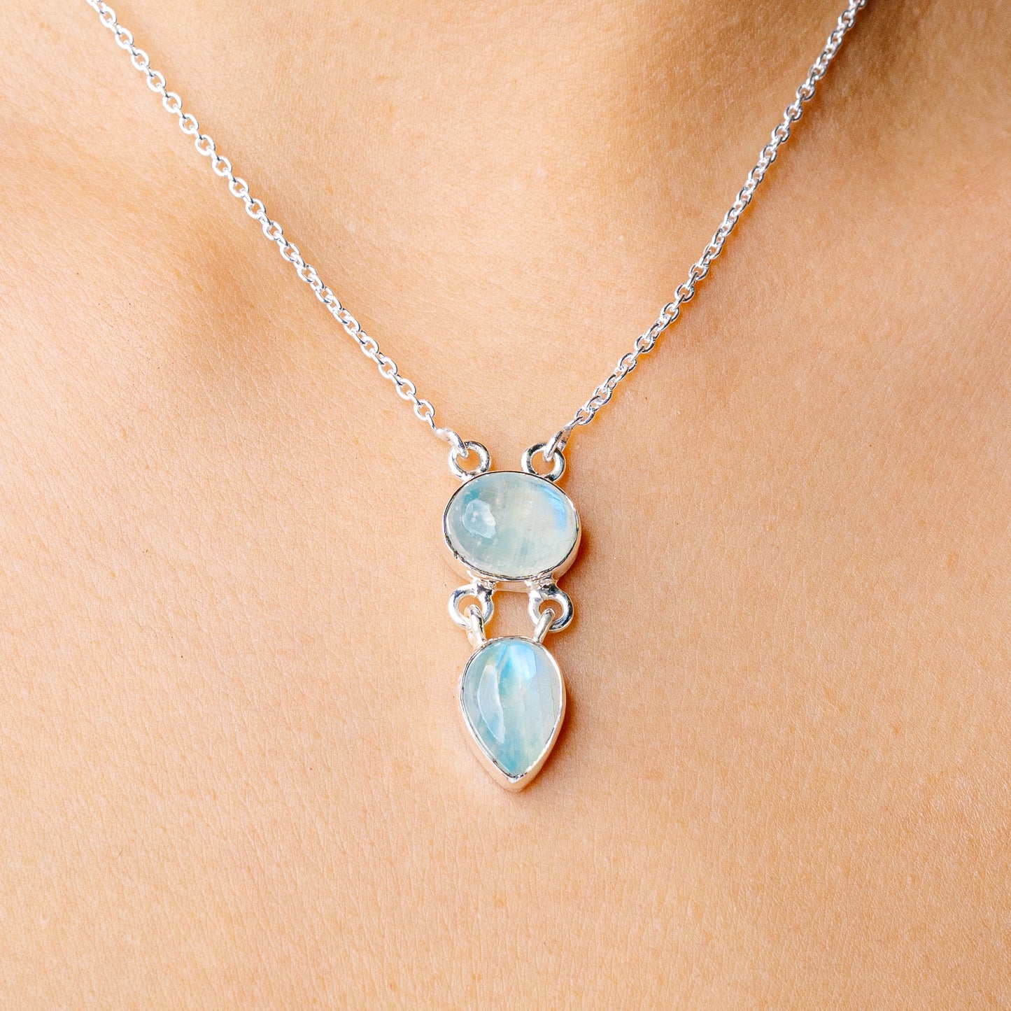 Rainobw Moonstone Necklace 15 7/8 To 17 7/8" (925 Sterling Silver) N90295