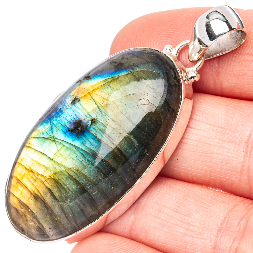 Oval labradorite gemstone pendant in 925 sterling silver bezel with open bail