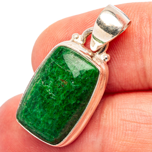 Sterling silver maw sit sit pendant with green rectangular stone and loop bail