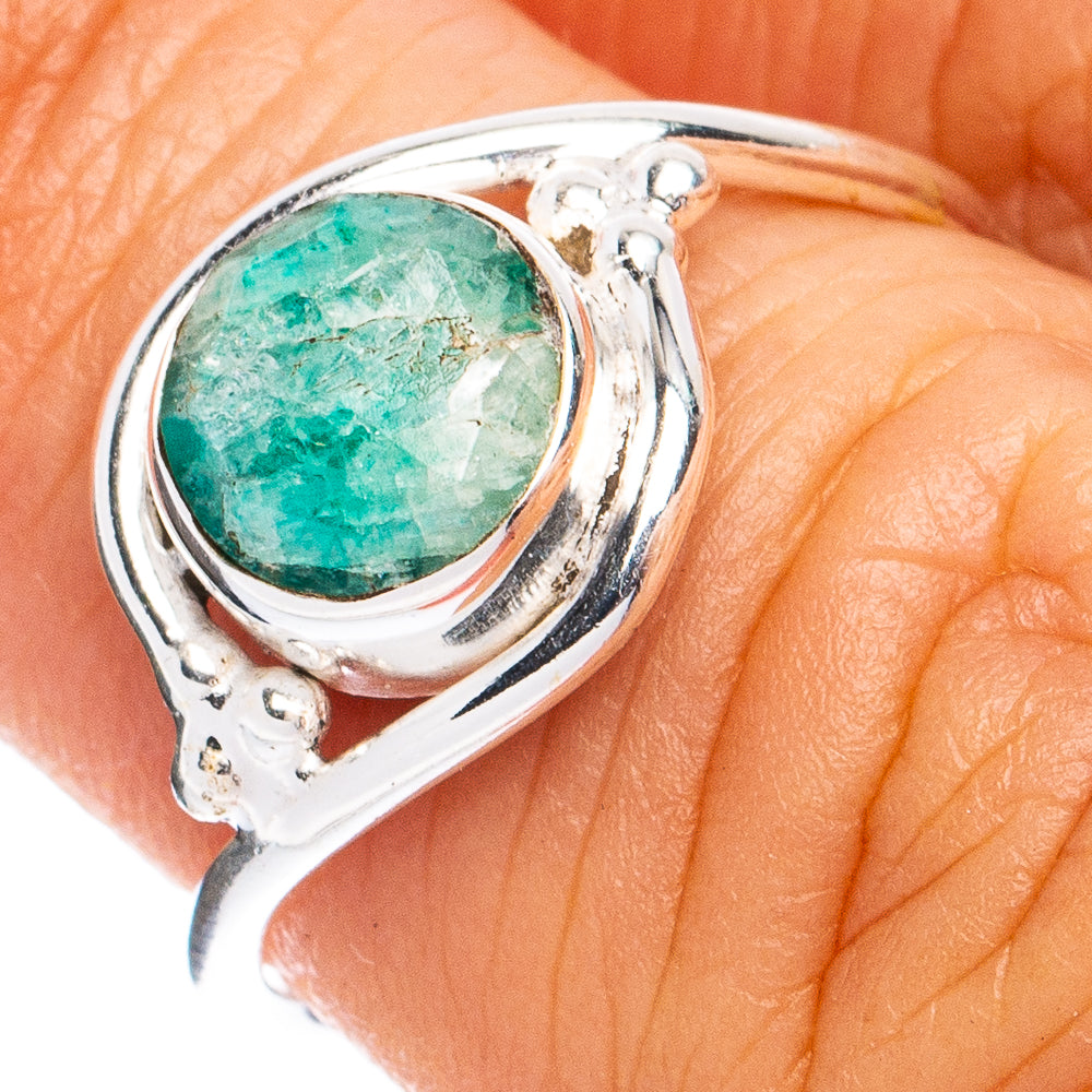 Dainty Green Fluorite Ring Size 6.25 (925 Sterling Silver) R8559