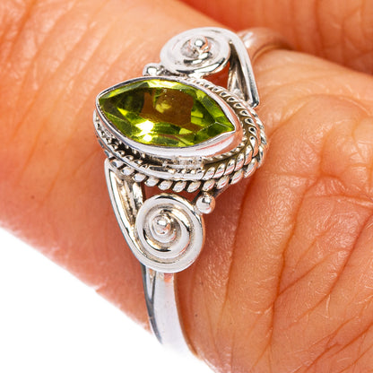 Peridot Dainty Ring Size 6.5 (925 Sterling Silver) R1148