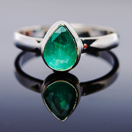 1ct Premium Zambian Emerald Ring Size 7.5 (.925 Sterling Silver)