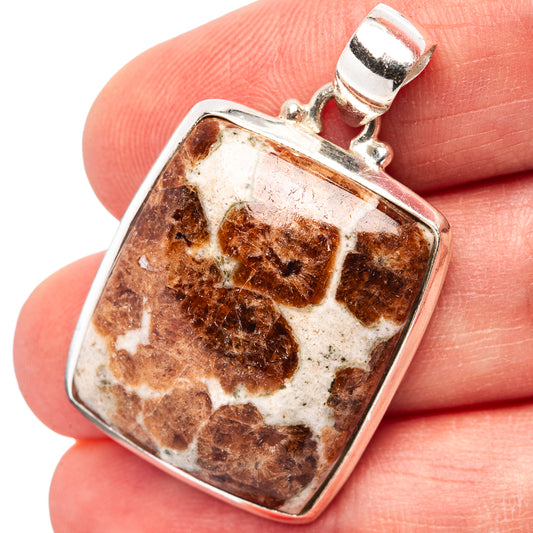 Rectangle garnet stone pendant in .925 sterling silver, round bail detail