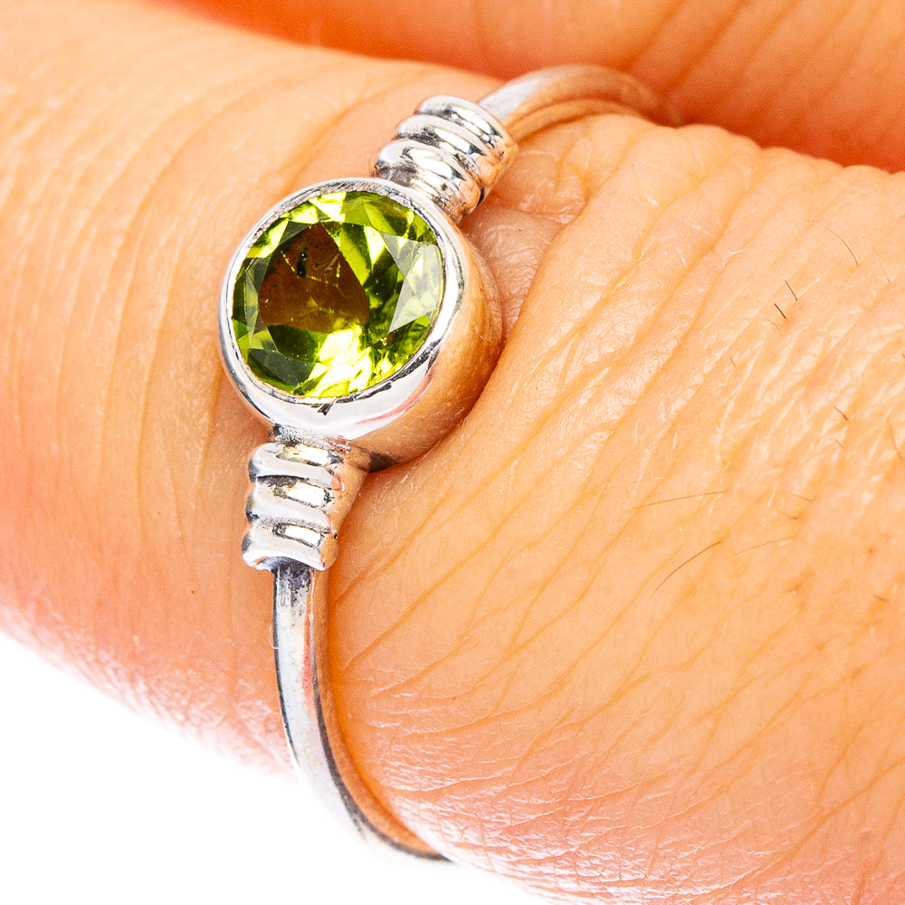 Peridot Dainty Ring Size 7.25 (925 Sterling Silver) R146951
