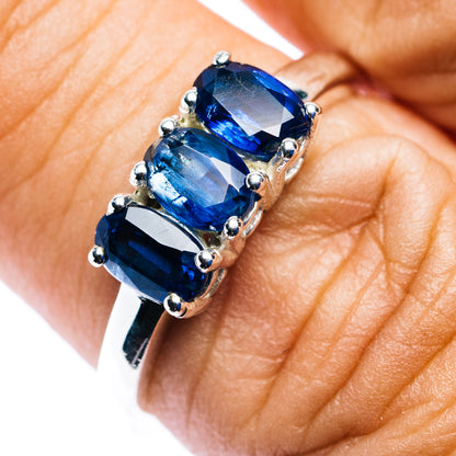 3-stone kyanite ring in 925 sterling silver with three oval deep blue gemstones