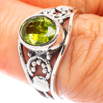 Peridot Dainty Ring Size 6.5 (925 Sterling Silver) R6016