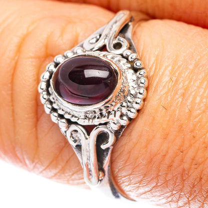 Garnet Dainty Ring Size 8 (925 Sterling Silver) R5930