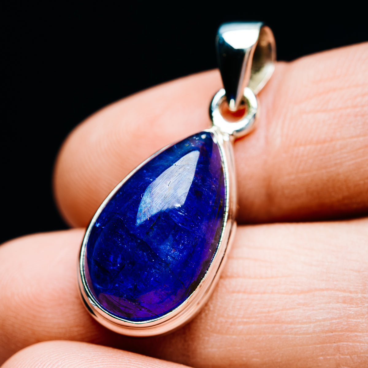 Tanzanite pendant in .925 sterling silver with blue pear-shaped teardrop stone