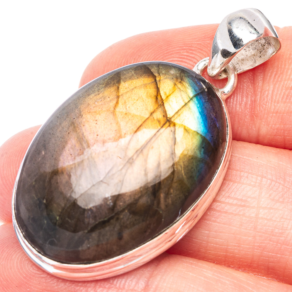 Labradorite Pendant 1 5/8" (925 Sterling Silver) P44876