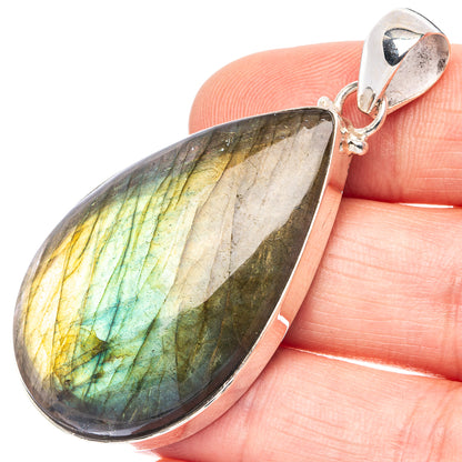 Labradorite Pendant 2 1/8" (925 Sterling Silver) P43201