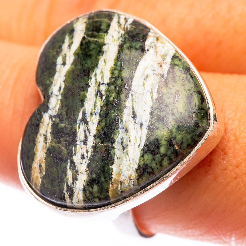Large green vein jasper heart ring in 925 sterling silver, ring size 9
