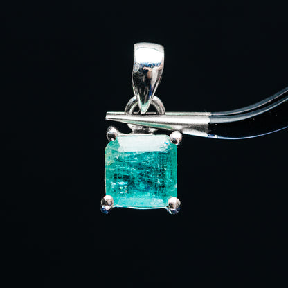 Sterling silver pendant with rectangular emerald-green gemstone