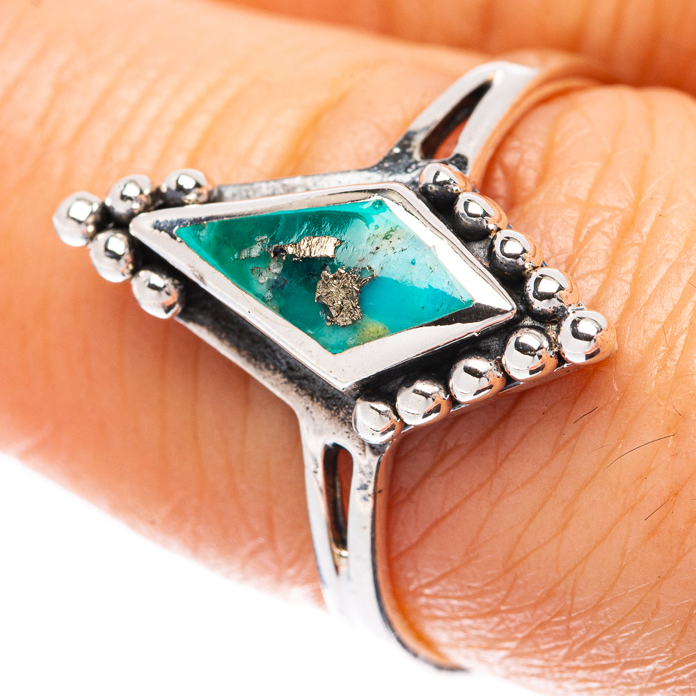 925 sterling silver ring with triangular turquoise gemstone and beaded border