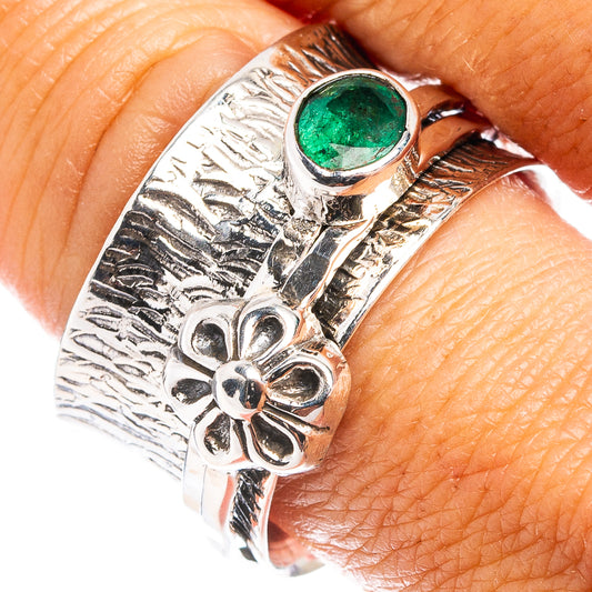 Sterling silver ring with oval green emerald and floral engraving, size 9.75