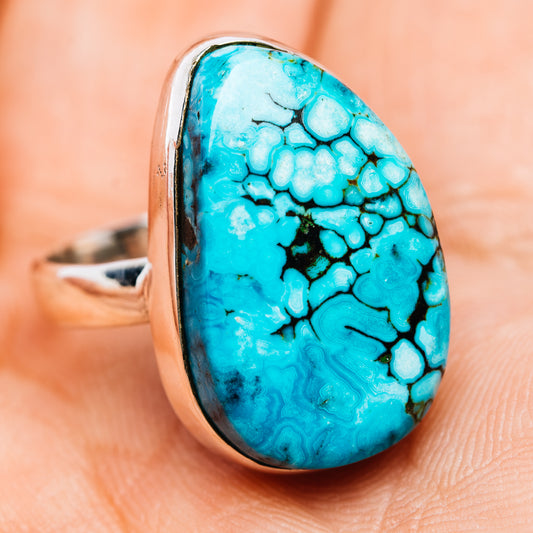 Turquoise oval cabochon sterling silver ring, size 7, side view