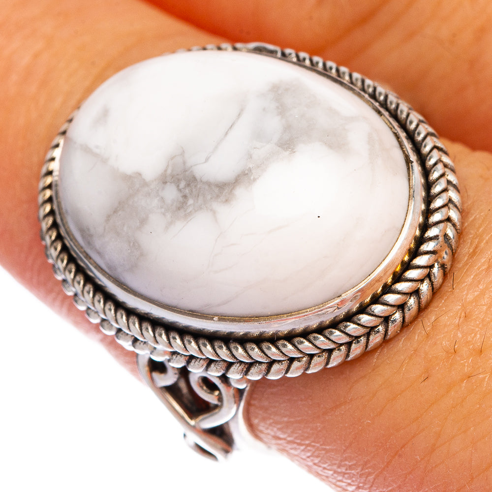 Sterling silver howlite oval ring with rope border and white marbled stone