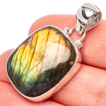 Labradorite Pendant 1 1/2" (925 Sterling Silver) P43153