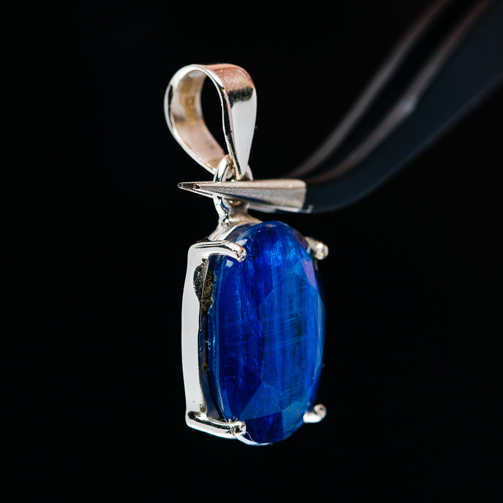 10.69ct Faceted Kyanite Pendant 1" (.925 Sterling Silver)