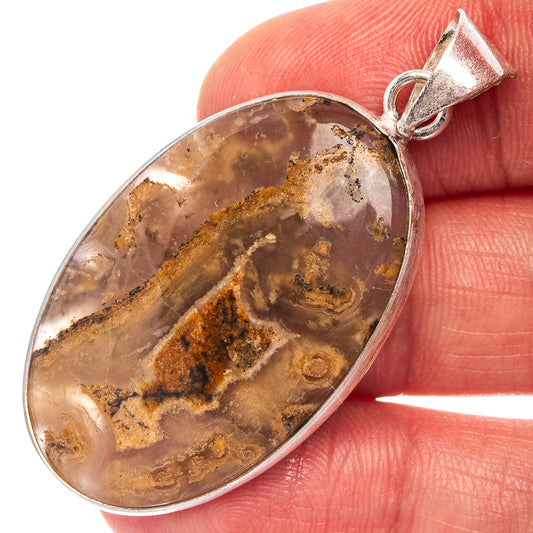 Silver-plated oval pendant with moss agate stone pattern and open loop bail