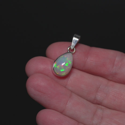 6ct Ethiopian Opal Pendant 1 1/8" (.925 Sterling Silver) PD52317