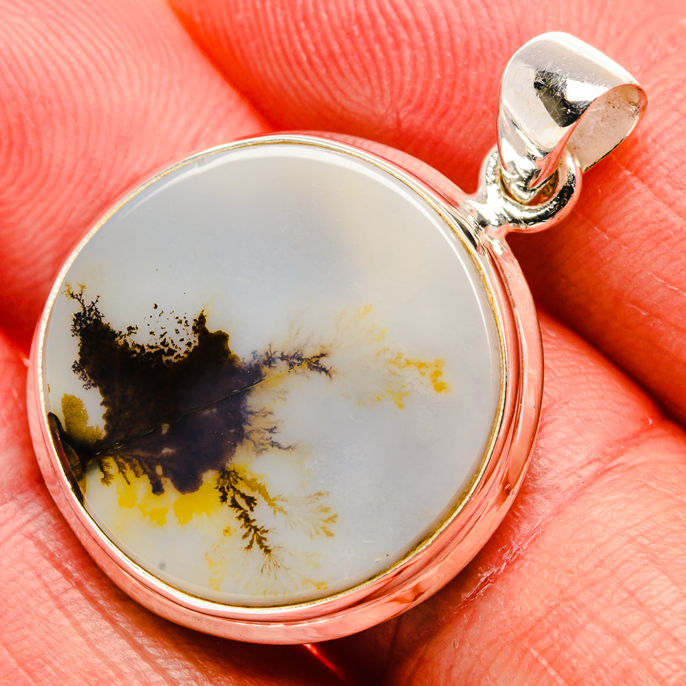 Dendritic agate pendant in 925 sterling silver, round cabochon with dark mossy veining