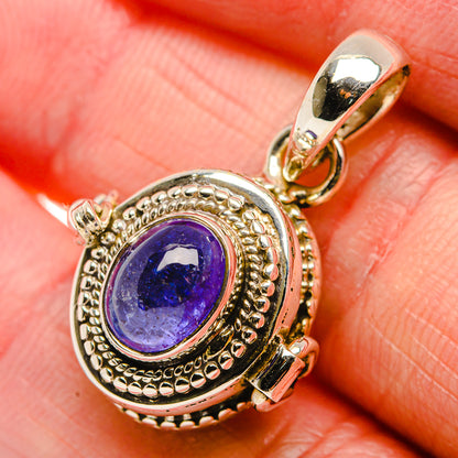 Poison Natural Tanzanite 925 Sterling Silver Pendant 1 1/8" (925 Sterling Silver) PD37674