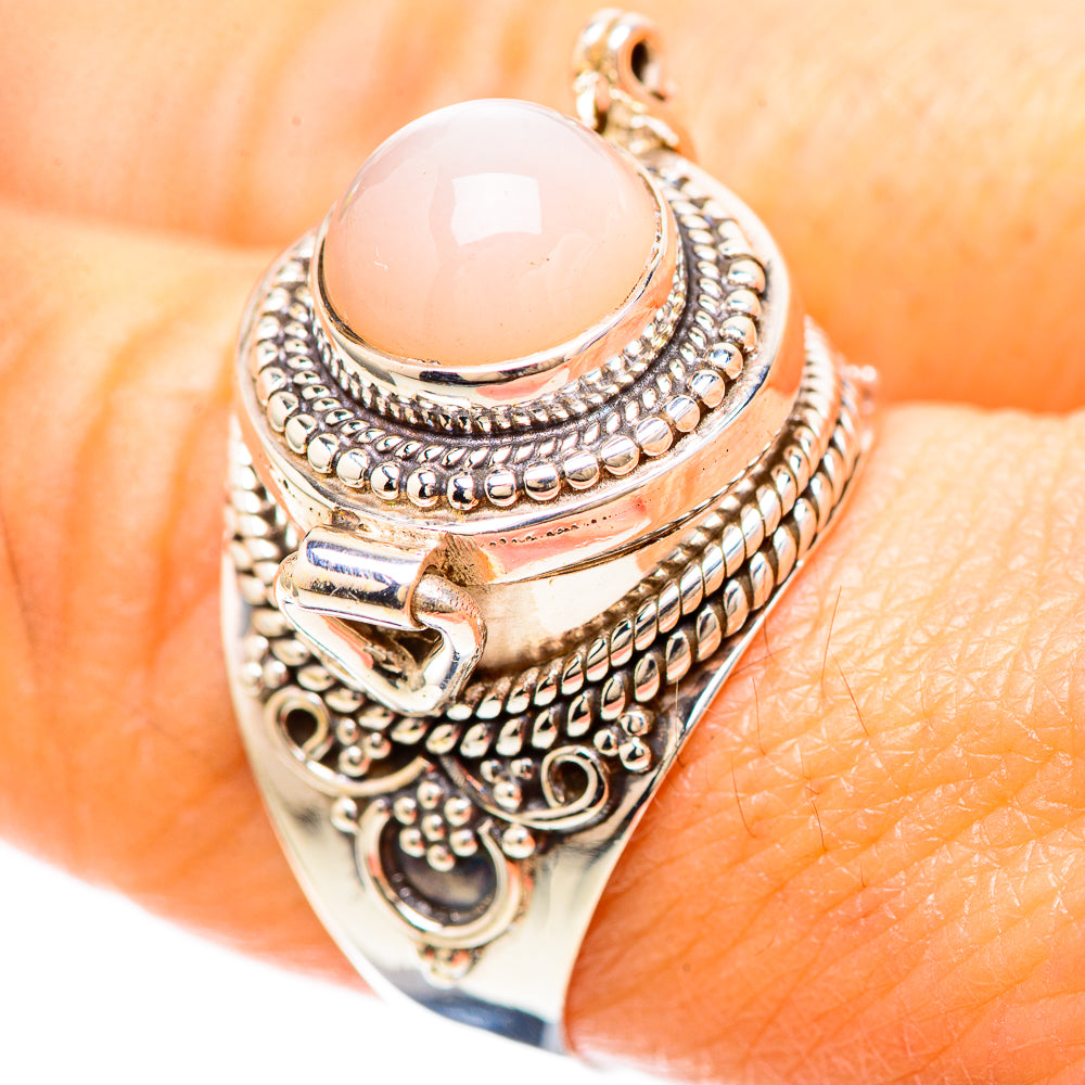 Poison Peach Moonstone Ring Size 9 (925 Sterling Silver) RING137010