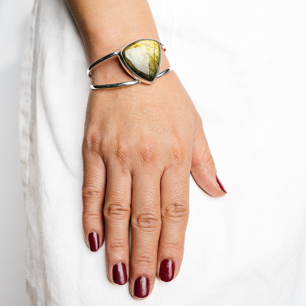 Labradorite Bracelets handcrafted by Ana Silver Co - BR90107 - Photo 2