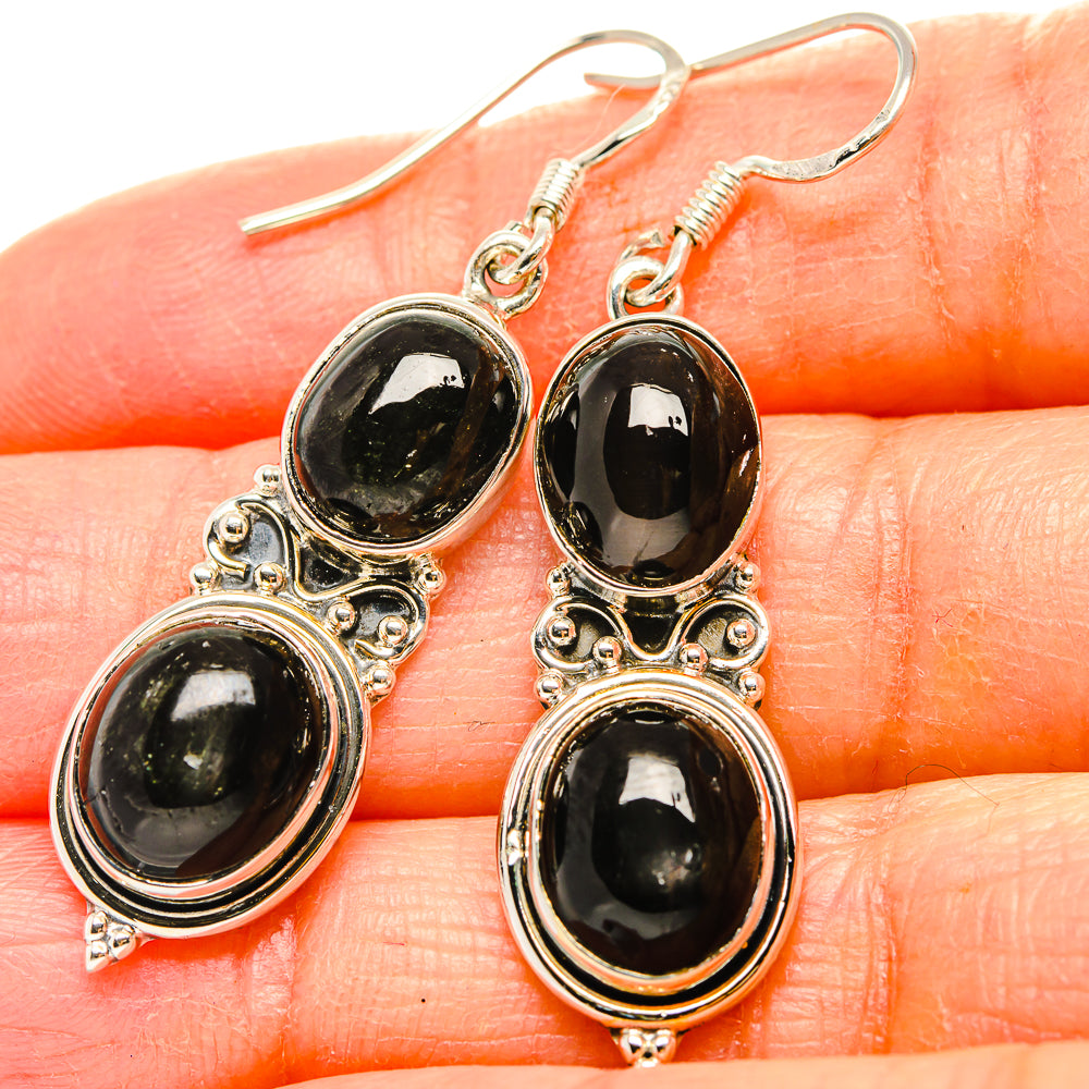 Star diopside earrings in 925 silver with two-tier oval black stones and fishhook