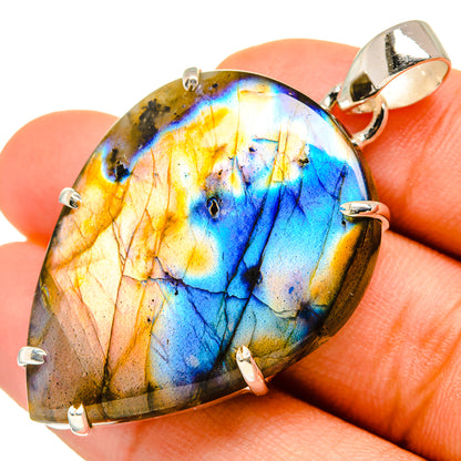 Labradorite Pendants handcrafted by Ana Silver Co - PD10027