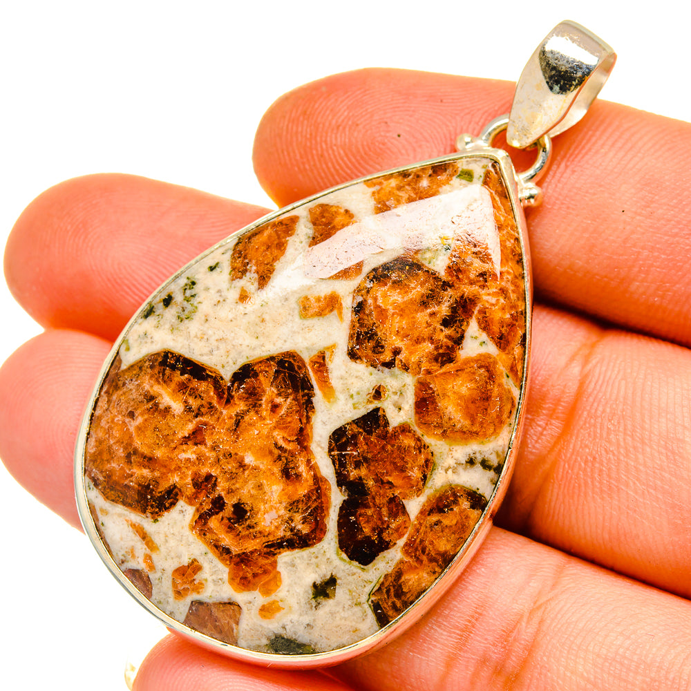 Muscovite Pendants handcrafted by Ana Silver Co - PD11080