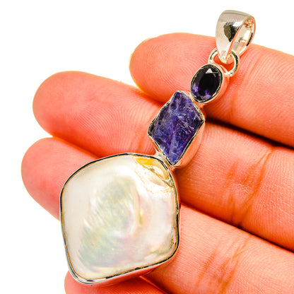 Mother Of Pearl Pendants handcrafted by Ana Silver Co - PD11198