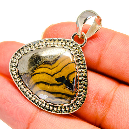 Schalenblende Pendants handcrafted by Ana Silver Co - PD11591