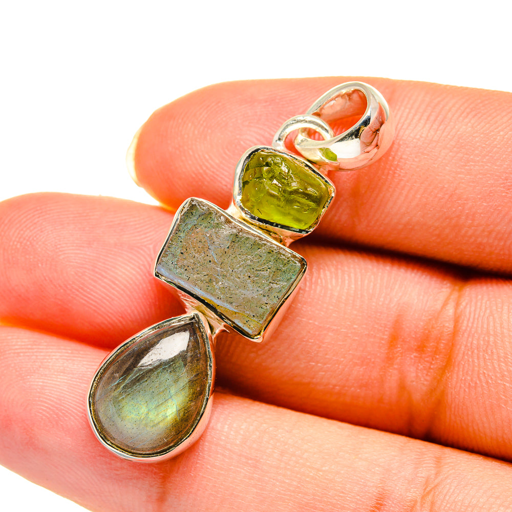 Labradorite Pendants handcrafted by Ana Silver Co - PD12155