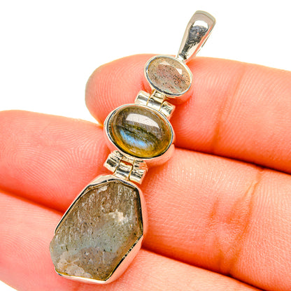 Labradorite Pendants handcrafted by Ana Silver Co - PD13025