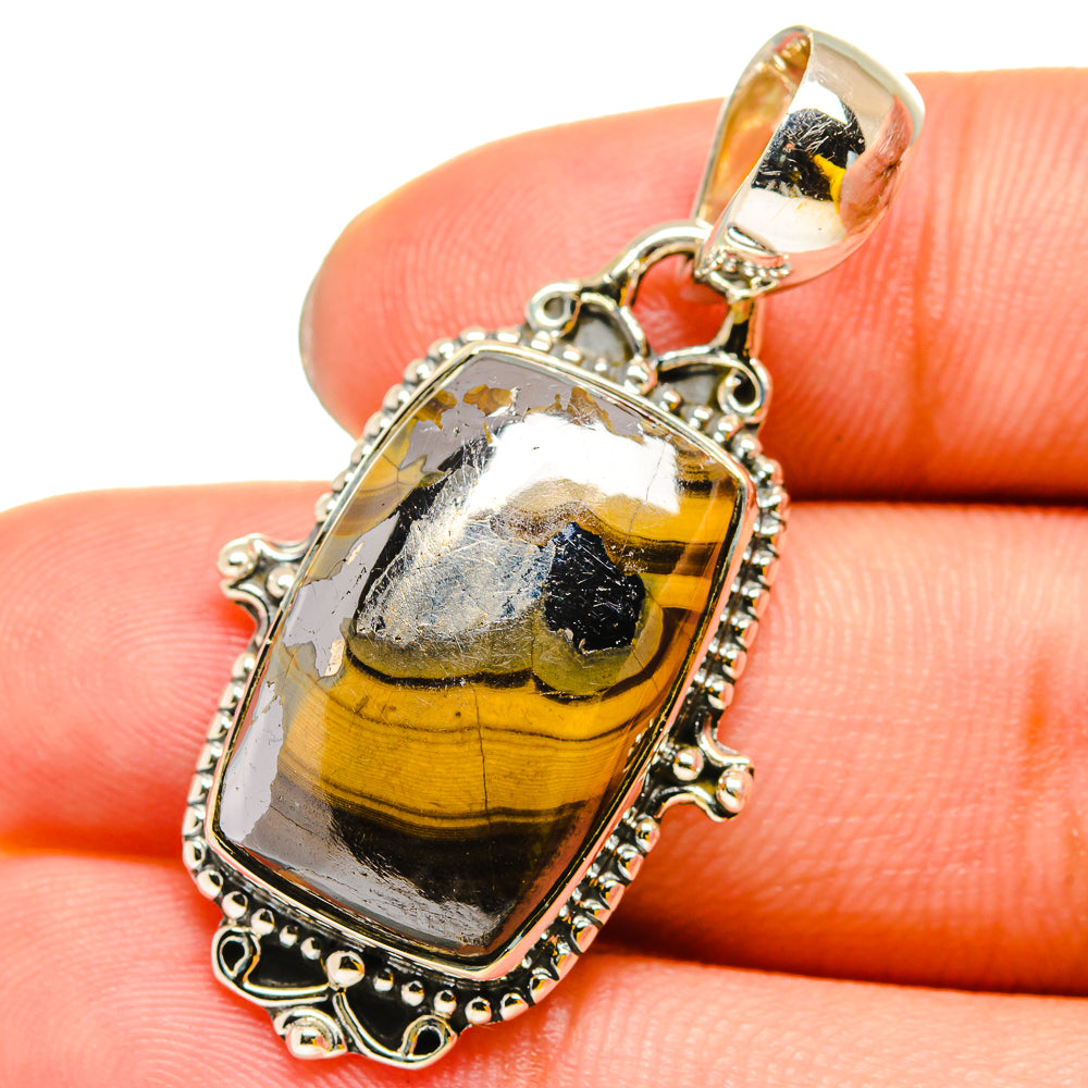Schalenblende Pendants handcrafted by Ana Silver Co - PD13427