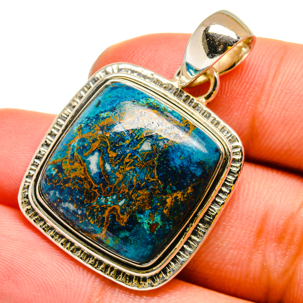 Chrysocolla pendant with 925 sterling silver frame and blue-green cabochon close-up