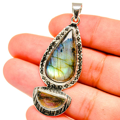 Labradorite Pendants handcrafted by Ana Silver Co - PD15345