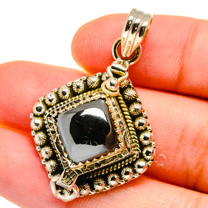 Poison pendant charm in gold-tone 925 silver with hematite-look black stone